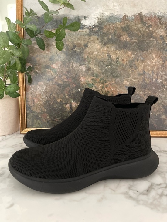 Vivaia Shoes - Vivaia Urban Boots Black Womens 10.5 (42) Water Repellent Travel